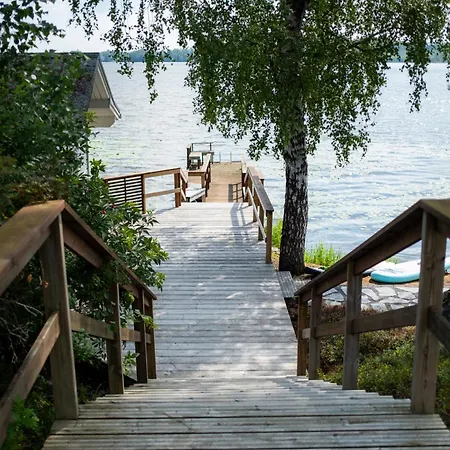 Nurmenhelmi Järven Rannalla Huoneisto