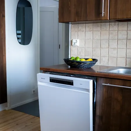 Nurmenhelmi Järven Rannalla Lempäälä