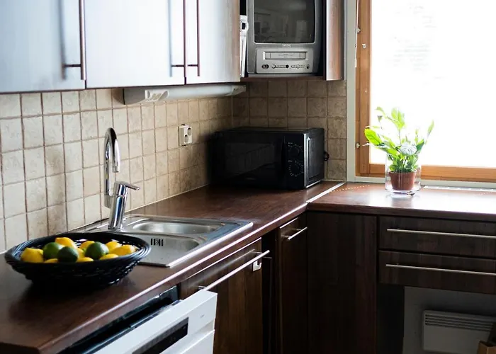 Nurmenhelmi Jaerven Rannalla