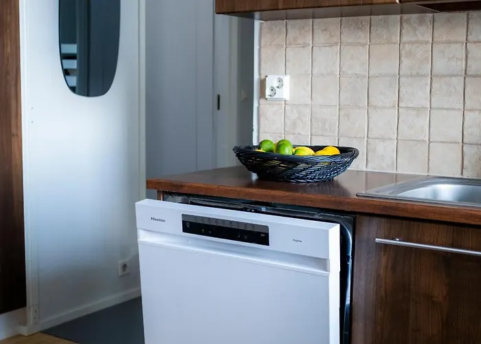 Nurmenhelmi Jaerven Rannalla Lempäälä